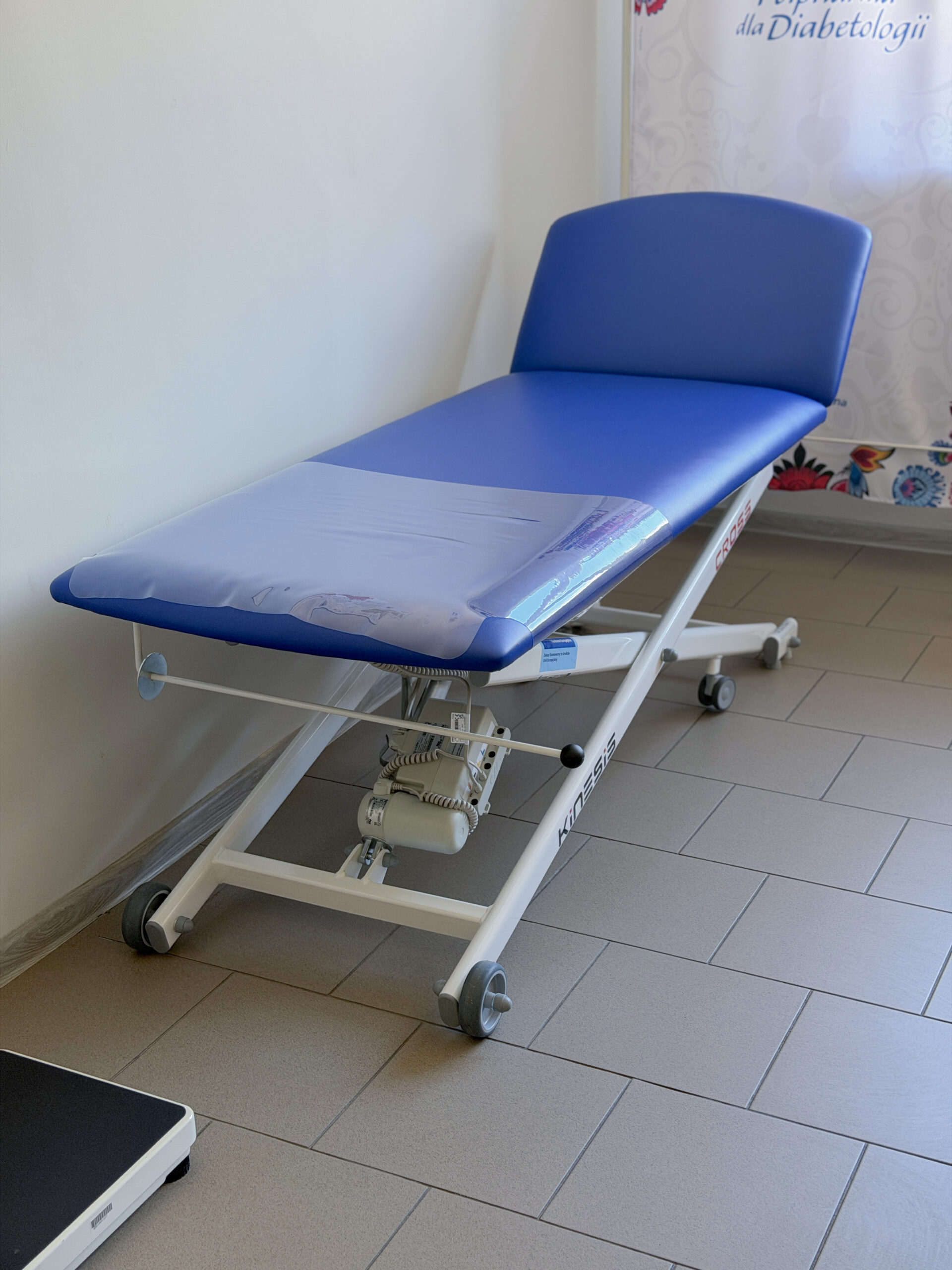 Nowa kozetka z regulacją wysokości